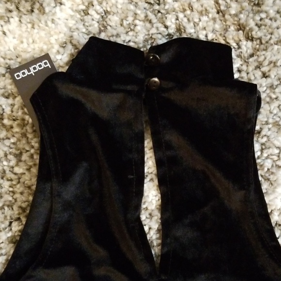 NWT BooHoo Camille Velvet Choker Plunge ShiftDress - Picture 7 of 8
